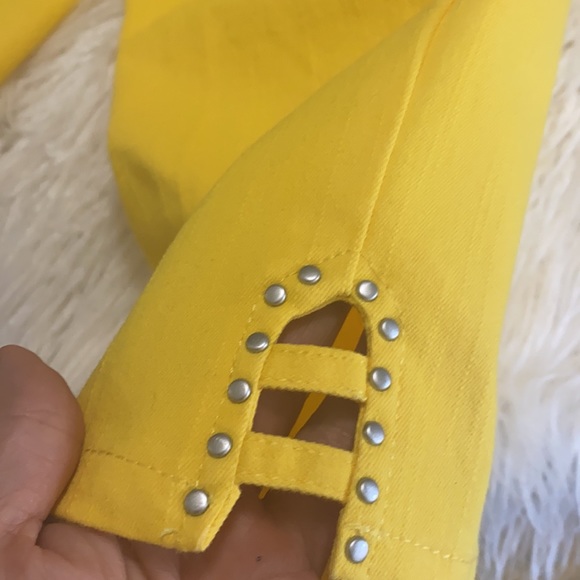 Ruby Rd yellow capris - Picture 3 of 4